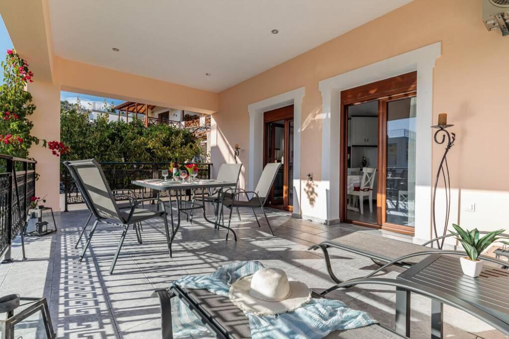 Meandros Apartment Garden View สโกเปลอสทาวน์ ภายนอก รูปภาพ